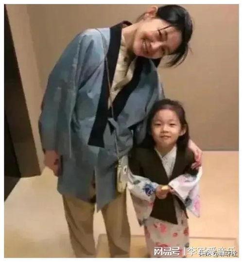 娱乐圈吃瓜成瘾,揭秘明星幕后，吃瓜成瘾的狂欢盛宴