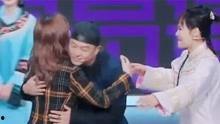 娱乐吃瓜群众歌曲视频,揭秘“吃瓜群众”歌曲背后的火爆视频