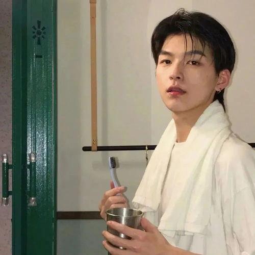 娱乐吃瓜酱已婚男,揭秘娱乐圈背后的婚姻真相